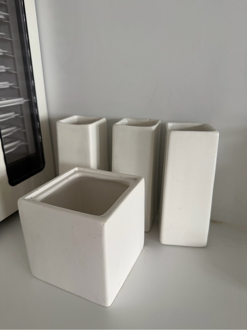 🗽CB2 White Ceramic Geometric Vase Quartet